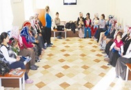 Annenin bebeğiyle sevgi bağı kurabilmesi için en iyi iletişim yolu emzirmedir