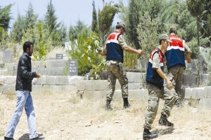 Annesini, ablasını komşusunu öldürdü