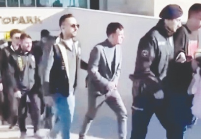 Antalya merkezli 8 ilde sosyal medya dolandırıcılarına eş zamanlı operasyon