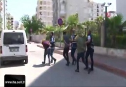 Antalya'da yaşlı kadını 83 bin TL dolandırdılar