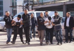Antep’te çalıp, Adana’da yakalandılar