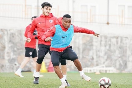 Antrenman, taktik ağırlıklı çift kale maçla son buldu
