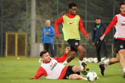 Antrenmanda, dayanıklılık koşusu yapıldı 