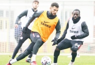 Antrenmanda taktik çalıştılar