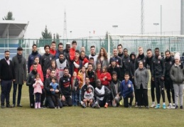 Antrenmanın özel konukları vardı