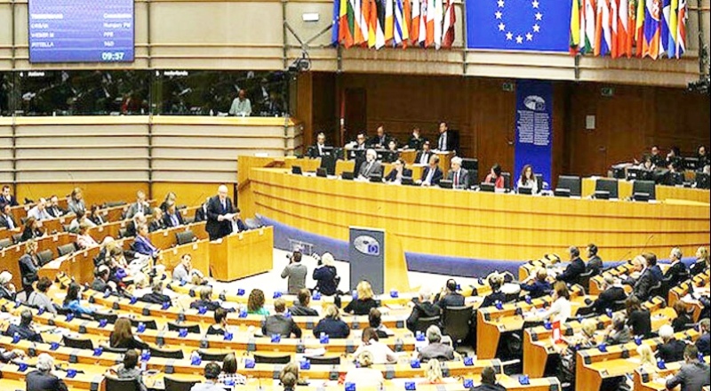 AP: Siyasi tutukluları serbest bırakın