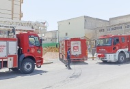 Apartmanın çatısında çıkan yangın korkuttu