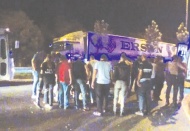 "Araba ters döndü, iki kişi fırladı"