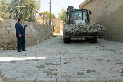 Araban Belediyesi kilit taşı çalışmalarını sürdürüyor