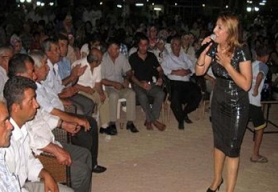 Halk konseri büyük bir ilgi gördü