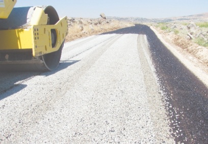 Araban kırsalında yol çalışması sürüyor