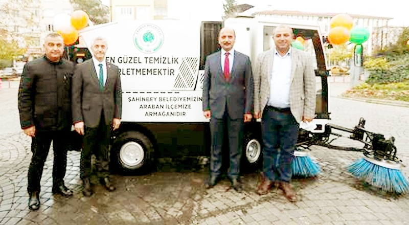Araban'a vakumlu yol süpürgesi hibe edildi