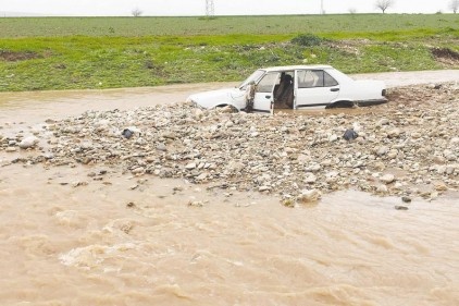 Araban’da 2 kişi sele kapılarak kayboldu 