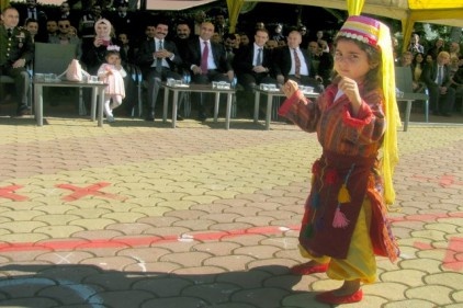 Arabanda 23 Nisan coşkuyla kutlandı 