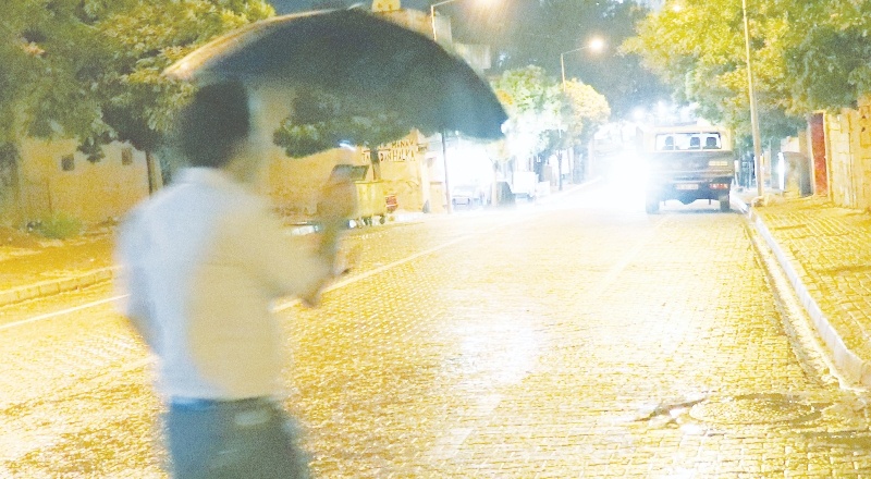 Araban'da yağmur serinletti