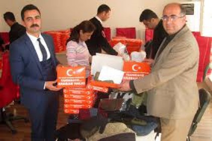 Arabanlı 500 ev hanımı Mehmetçik için örgü yaptı 