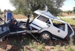 Araç hurdaya döndü, tavanı kağıt gibi söküldü