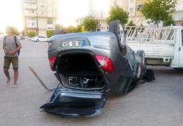 Araç içerisinde bulunan 3 kişi yaralandı