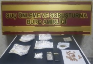 Araç içinde uyuşturucu satışı