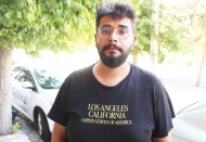 Aracın 4 lastiğini patlatıp çizikler atan kişi kameraya yakalandı