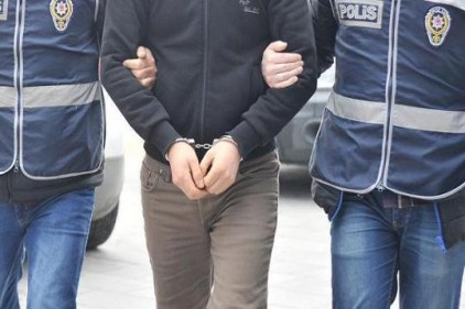 Aracında el bombası bulunan IŞİD&#8217;ciler tutuklandı