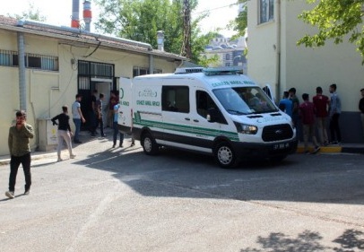 Araçta bulunan 3 arkadaş öldü, biri ağır yaralandı