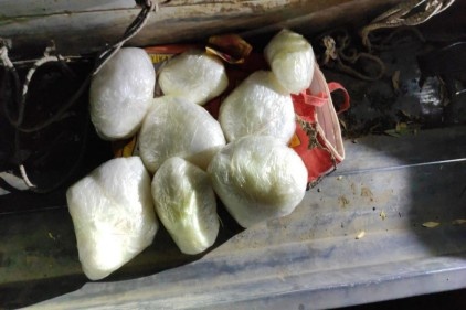 Araçtan 6 kilo 700 gram uyuşturucu çıktı 