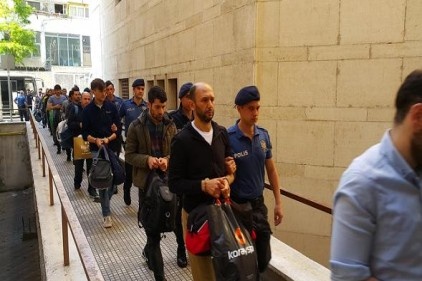 Aralarında bir albayın da bulunduğu 42 FETÖ şüphelisi asker adliyede 
