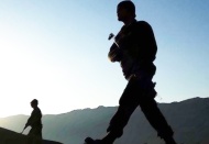 Aramalarda bir el bombası ile çok sayıda uzun namlulu silah ele geçirildi