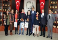 “Araştıran ve sorgulayan bir nesil yetiştirmek zorundayız