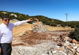 Arazi yollarının tamamı açılarak çiftçinin hizmetine sunulacak
