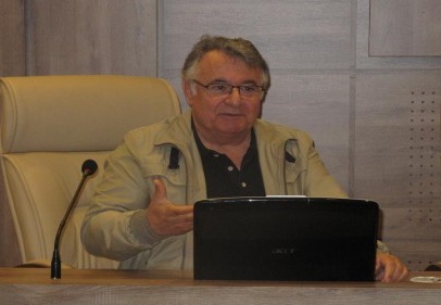 Arı’nın doğal yollarla beslenmesi sağlanmalı