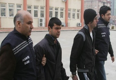 Arkadaşını soymaya kalkıştı!