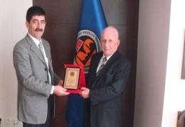 Arsasını Vakıflara bağışladı