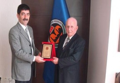 Arsasını Vakıflara bağışladı