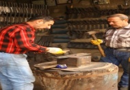 Artık son ustalar demir dövüyor