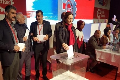 Arzu Çerkezoğlu yeniden DİSK Genel Başkanı seçildi