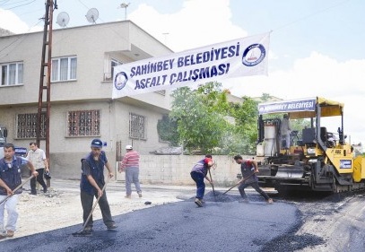 Asfalt çalışmaları devam ediyor