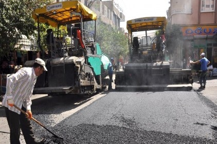 Asfalt çalışmaları devam ediyor