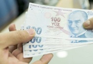 Asgari ücret 300 doların altına düşmüş durumda