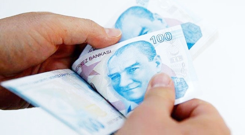 Asgari ücret ile en düşük memur maaşı arasında 1305 lira fark var