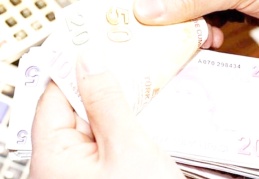 'Asgari ücret vergiden muaf tutularak 750 lira artırılabilir'