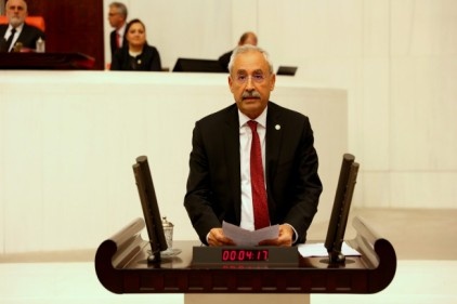 &#8220;Asgari ücret, yoksulluk sınırına göre hesaplanmalı&#8221;