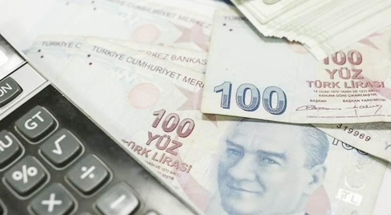 Asgari ücretle çalışanlar: Bu ülkede bir gelecek göremiyorum