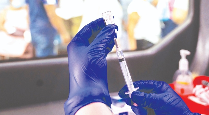 Aşı olmayan kişilere yasak uygulanabilir mi, aşı zorunlu tutulabilir mi?