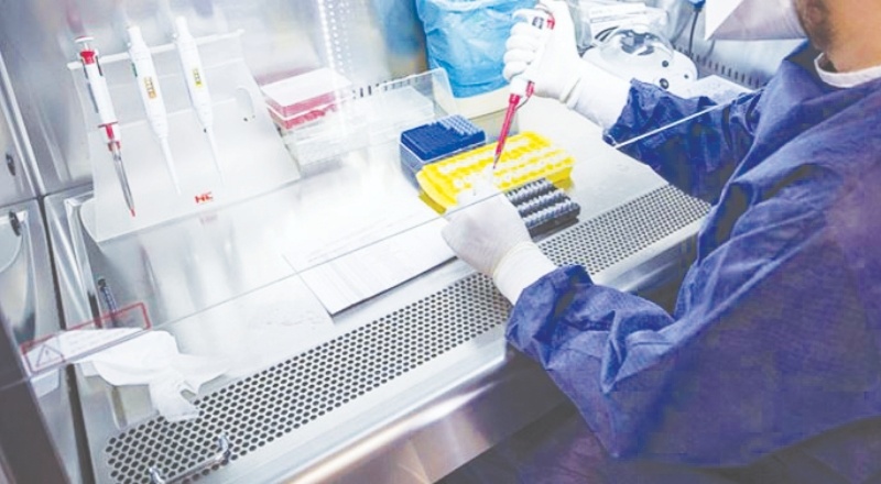 Aşı olmayan kişilerin toplu alanlara girişi için zorunlu PCR testi başlıyor