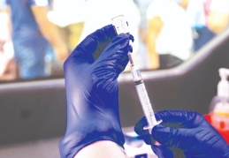 "Aşı olmayan memura her hafta test, aşılılara pozitif ayrımcılık" uygulaması masada