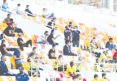 Aşı olmayanlar lig maçlarına bilet almak için PCR testi olmak zorunda