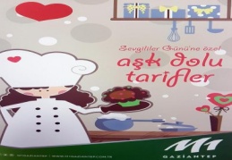 Aşk panosu önünde fotoğraf çektirdiler