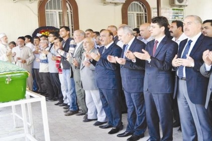 Aslan’ın amcası toprağa verildi